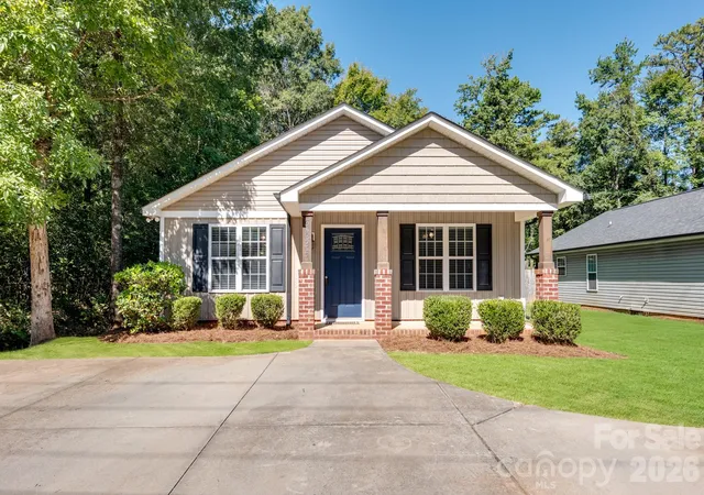 Photo 1 of Single family home for sale at 3895 Rock Hl Church Rd, Concord, NC 28027 | MLS# 4421759 | Listing updated on 2026-09-15