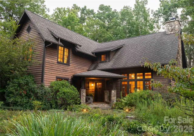 Photo 1 of Single family home for sale at 86 Forest Ridge Rd E, Burnsville, NC 28714 | MLS# 4421912 | Listing updated on 2026-10-06