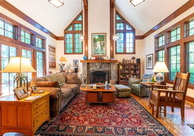 Photo 4 of Single family home for sale at 86 Forest Ridge Rd E, Burnsville, NC 28714 | MLS# 4421912 | Listing updated on 2026-10-06