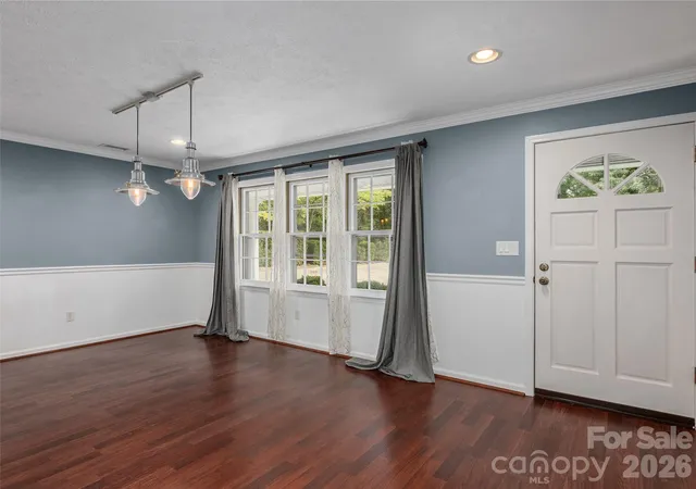 Photo 3 of Single family home for sale at 921 Indian Hl Rd, Hendersonville, NC 28791 | MLS# 4421924 | Listing updated on 2026-09-11