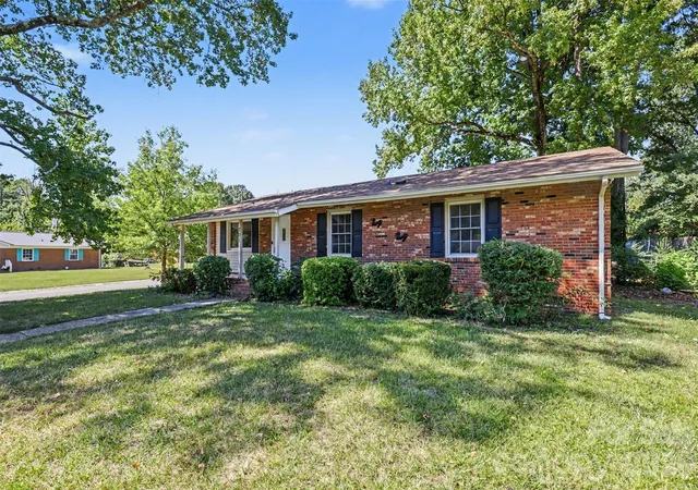 Photo 1 of Single family home for sale at 701 Bilmark Ave, Charlotte, NC 28213 | MLS# 4421926 | Listing updated on 2026-09-22