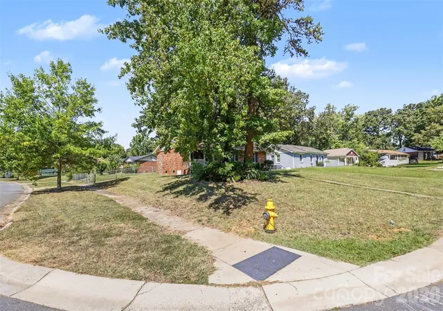 Photo 21 of Single family home for sale at 701 Bilmark Ave, Charlotte, NC 28213 | MLS# 4421926 | Listing updated on 2026-10-04