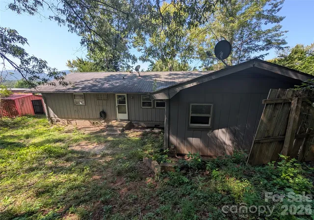 Photo 2 of Single family home for sale at 202 Melody Cir, Swannanoa, NC 28778 | MLS# 4421934 | Listing updated on 2026-10-01