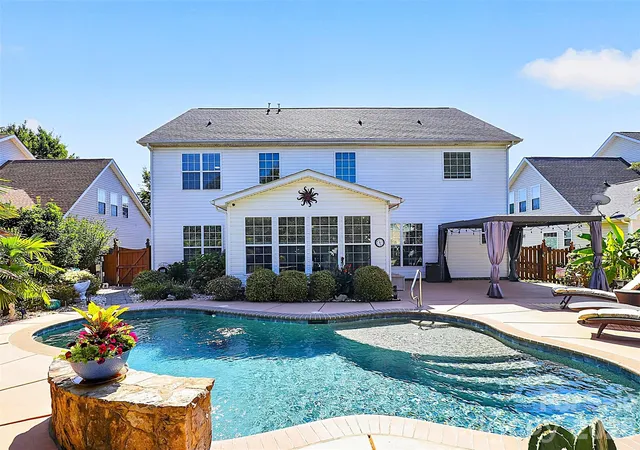 Photo 1 of Single family home for sale at 13012 Neely Glen Dr, Charlotte, NC 28278 | MLS# 4421945 | Listing updated on 2026-10-02