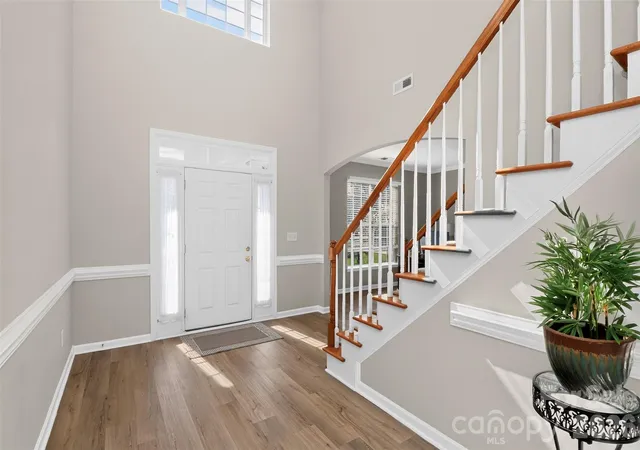Photo 4 of Single family home for sale at 13012 Neely Glen Dr, Charlotte, NC 28278 | MLS# 4421945 | Listing updated on 2026-10-14