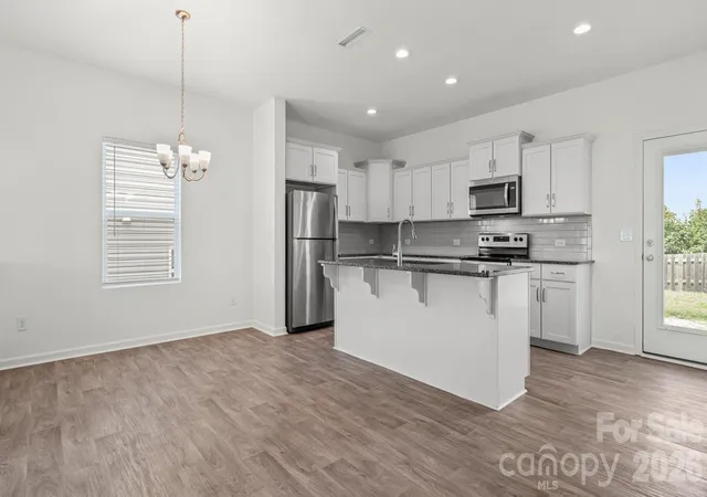 Photo 3 of Single family home for sale at 191 Clove Hitch Dr, Statesville, NC 28677 | MLS# 4421948 | Listing updated on 2026-10-02