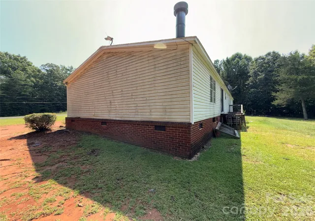 Photo 3 of Single family home for sale at 4021 Craig Rd, Sharon, SC 29742 | MLS# 4422011 | Listing updated on 2026-10-09
