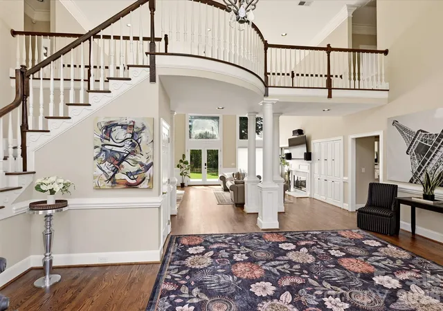 Photo 2 of Mansion for sale at 5427 Old Crse Dr, Charlotte, NC 28277 | MLS# 4422012 | Listing updated on 2026-10-16