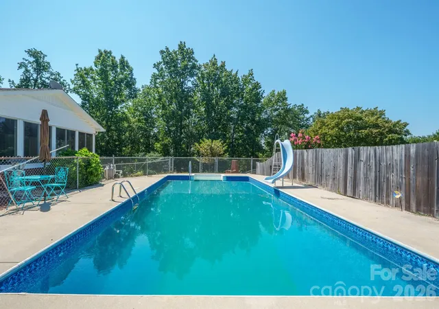 Photo 4 of Single family home for sale at 97 Willow Ct, Taylorsville, NC 28681 | MLS# 4422019 | Listing updated on 2026-09-24