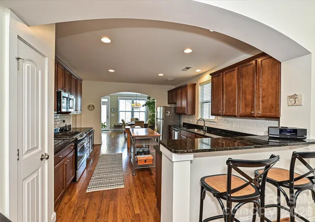 Photo 4 of Single family home for sale at 11531 Ardrey Crst Dr, Charlotte, NC 28277 | MLS# 4422065 | Listing updated on 2026-09-24