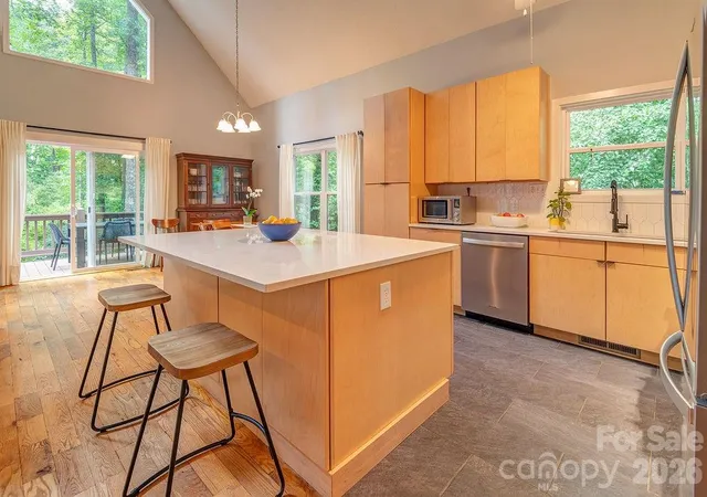 Photo 3 of Single family home for sale at 11 Muirfield Ct, Arden, NC 28704 | MLS# 4422078 | Listing updated on 2026-09-12