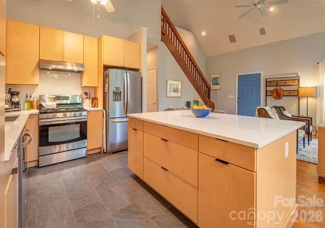 Photo 4 of Single family home for sale at 11 Muirfield Ct, Arden, NC 28704 | MLS# 4422078 | Listing updated on 2026-09-12