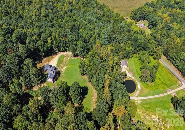 Photo 4 of Single family home for sale at 135 Chetola Ridge, Taylorsville, NC 28681 | MLS# 4422085 | Listing updated on 2026-09-15