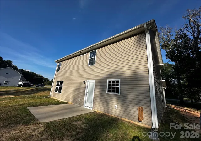Photo 3 of Single family home for sale at 408 S Elm St, Pageland, SC 29728 | MLS# 4422110 | Listing updated on 2026-09-11