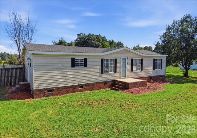 Photo 1 of Single family home for sale at 950 Weaver Rd, China Grove, NC 28023 | MLS# 4422115 | Listing updated on 2026-09-08
