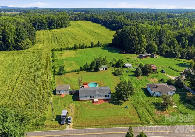 Photo 3 of Single family home for sale at 950 Weaver Rd, China Grove, NC 28023 | MLS# 4422115 | Listing updated on 2026-09-08