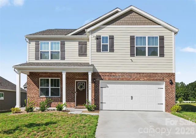 Photo 3 of Single family home for sale at 3008 Sassafras Trl, Gastonia, NC 28056 | MLS# 4422128 | Listing updated on 2026-10-07