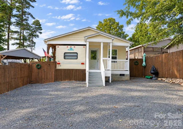 Photo 2 of Single family home for sale at 309 Lake Tillery Trl #E130, Mount Gilead, NC 27306 | MLS# 4422182 | Listing updated on 2026-09-29