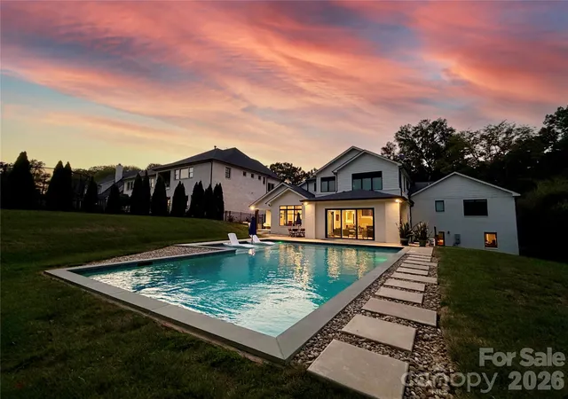 Photo 2 of Single family home for sale at 842 Linda Ln, Charlotte, NC 28211 | MLS# 4422188 | Listing updated on 2026-09-11