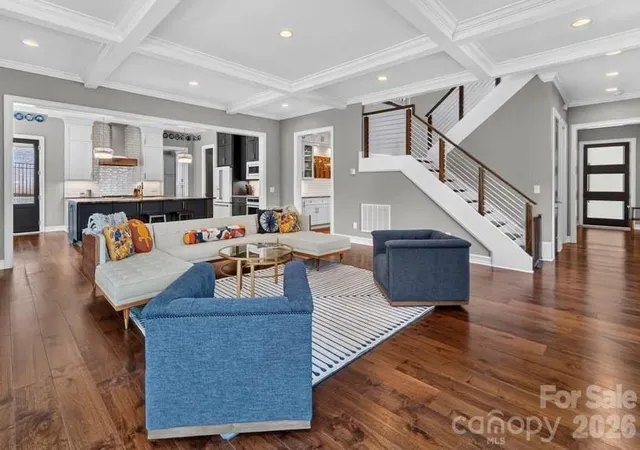Photo 4 of Single family home for sale at 842 Linda Ln, Charlotte, NC 28211 | MLS# 4422188 | Listing updated on 2026-10-24