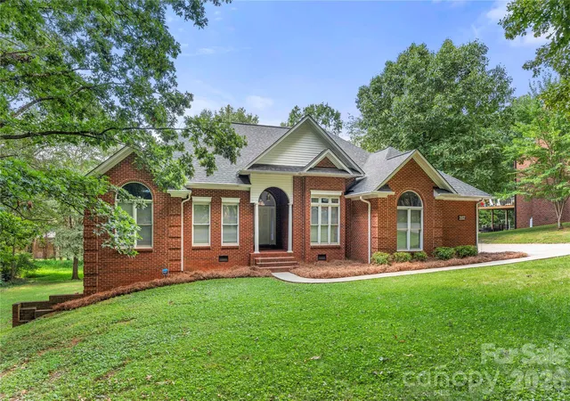Photo 2 of Single family home for sale at 207 Hollow Rd, Lincolnton, NC 28092 | MLS# 4422229 | Listing updated on 2026-09-14