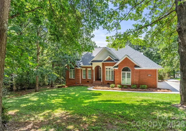 Photo 3 of Single family home for sale at 207 Hollow Rd, Lincolnton, NC 28092 | MLS# 4422229 | Listing updated on 2026-09-14
