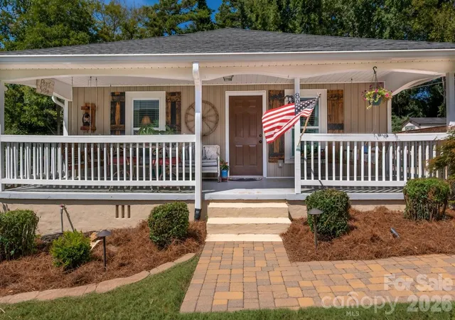Photo 2 of Single family home for sale at 802 Fargo Dr Sw, Concord, NC 28027 | MLS# 4422256 | Listing updated on 2026-09-13