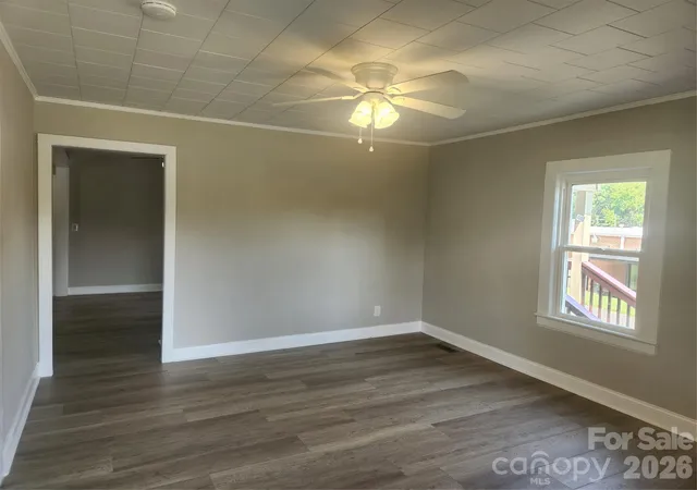 Photo 4 of Single family home for sale at 8 N Summit Ave, Granite Falls, NC 28630 | MLS# 4422269 | Listing updated on 2026-09-14