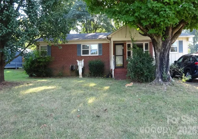 Photo 1 of Single family home for sale at 801 Tryon St, Shelby, NC 28150 | MLS# 4422306 | Listing updated on 2026-09-14