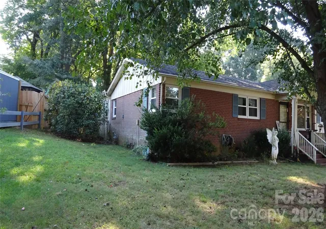 Photo 2 of Single family home for sale at 801 Tryon St, Shelby, NC 28150 | MLS# 4422306 | Listing updated on 2026-09-14