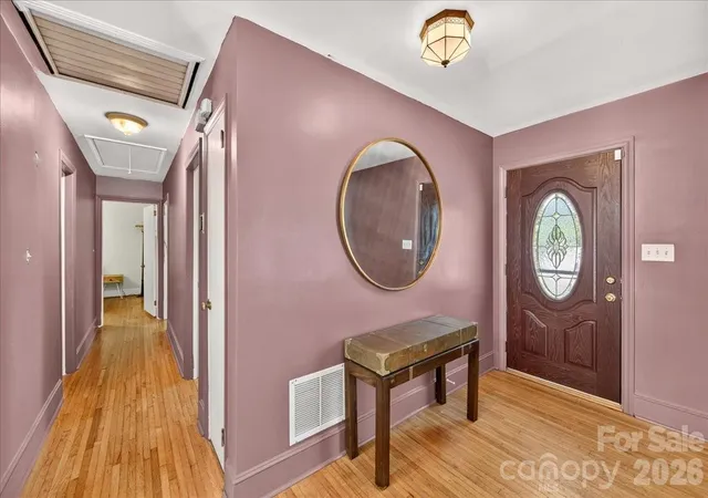 Photo 2 of Sale Pending at 1442 Plumcrest Dr, Charlotte, NC 28216 | MLS# 4422358 | Listing updated on 2026-09-15