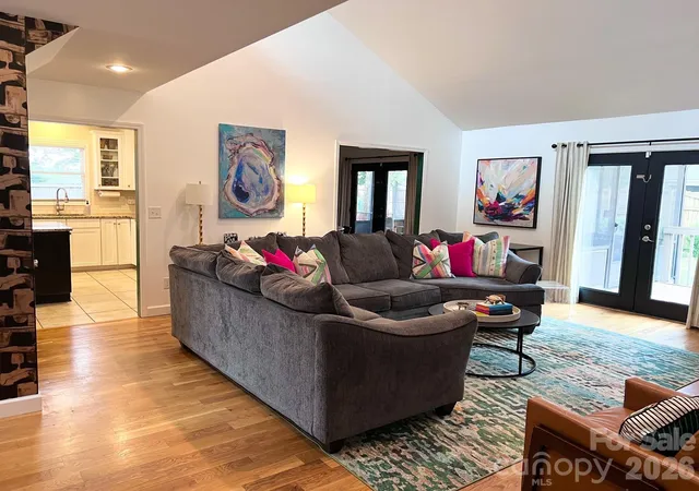 Photo 3 of Single family home for sale at 496 17th Avenue Dr NE, Hickory, NC 28601 | MLS# 4422368 | Listing updated on 2026-09-15