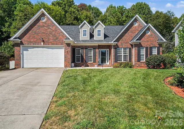 Photo 1 of Single family home for sale at 12015 Hampton Pl Dr, Charlotte, NC 28269 | MLS# 4422407 | Listing updated on 2026-09-13