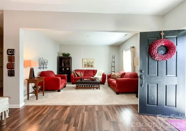 Photo 2 of Single family home for sale at 2005 Yellow Daisy Dr, Matthews, NC 28104 | MLS# 4422414 | Listing updated on 2026-09-22