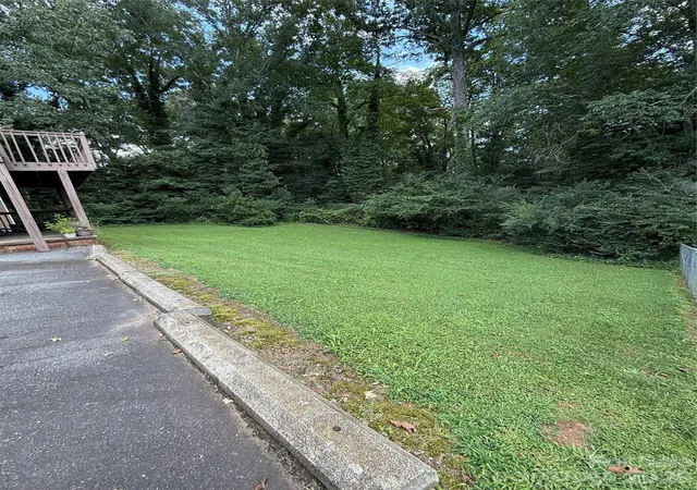 Photo 3 of Single family home for sale at 192 Heritage View Rd, Hickory, NC 28601 | MLS# 4422454 | Listing updated on 2026-09-11