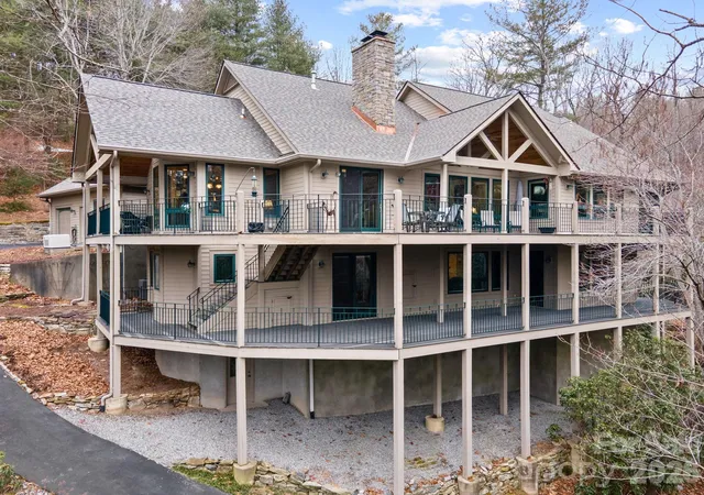 Photo 3 of Single family home for sale at 175 Overlook Dr, Flat Rock, NC 28731 | MLS# 4422500 | Listing updated on 2026-09-09