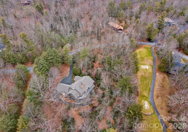 Photo 4 of Single family home for sale at 175 Overlook Dr, Flat Rock, NC 28731 | MLS# 4422500 | Listing updated on 2026-09-09