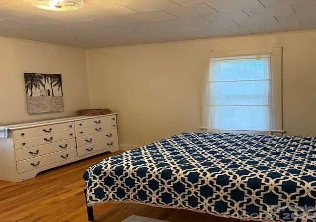 Photo 4 of Single family home for sale at 612 24th Street SW, Hickory, NC 28602 | MLS# 4422503 | Listing updated on 2026-10-22