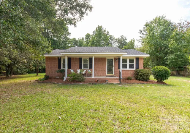 Photo 1 of Single family home for sale at 1242 Stringfellow Rd, Chester, SC 29706 | MLS# 4422504 | Listing updated on 2026-10-01