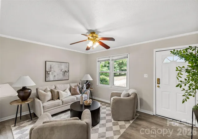 Photo 2 of Single family home for sale at 1242 Stringfellow Rd, Chester, SC 29706 | MLS# 4422504 | Listing updated on 2026-10-01
