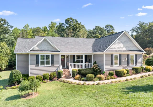 Photo 1 of Single family home for sale at 1928 Cordia Cir, Newton, NC 28658 | MLS# 4422534 | Listing updated on 2026-09-15