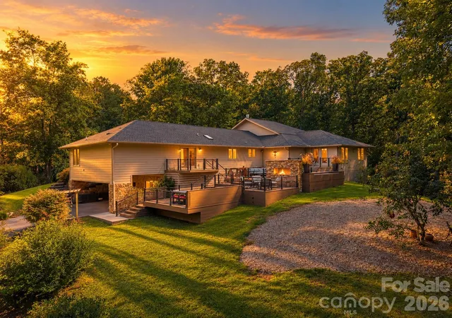 Photo 1 of Mansion for sale at 625 Echo Valley Dr, Bryson City, NC 28713 | MLS# 4422570 | Listing updated on 2026-09-15