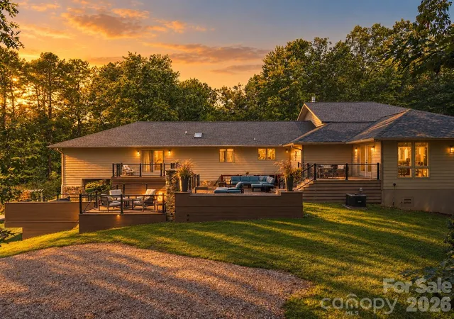 Photo 3 of Mansion for sale at 625 Echo Valley Dr, Bryson City, NC 28713 | MLS# 4422570 | Listing updated on 2026-09-15