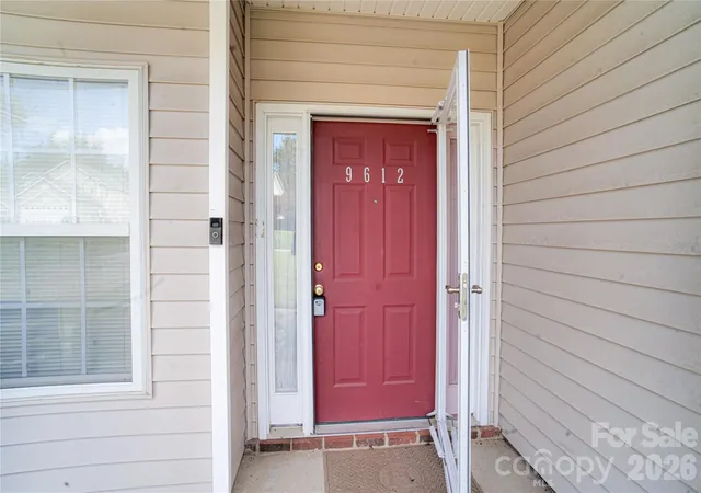 Photo 4 of Single family home for sale at 9612 Veronica Dr, Charlotte, NC 28215 | MLS# 4422577 | Listing updated on 2026-09-22