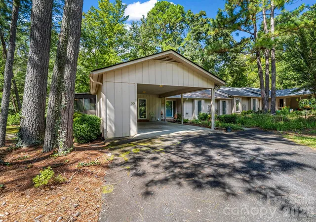 Photo 3 of Condo for sale at 55 Diamond Ridge Ln, Columbus, NC 28722 | MLS# 4422585 | Listing updated on 2026-09-29