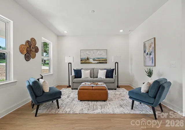 Photo 3 of Single family home for sale at 1425 23rd Avenue Pl NE, Hickory, NC 28601 | MLS# 4422589 | Listing updated on 2026-09-15
