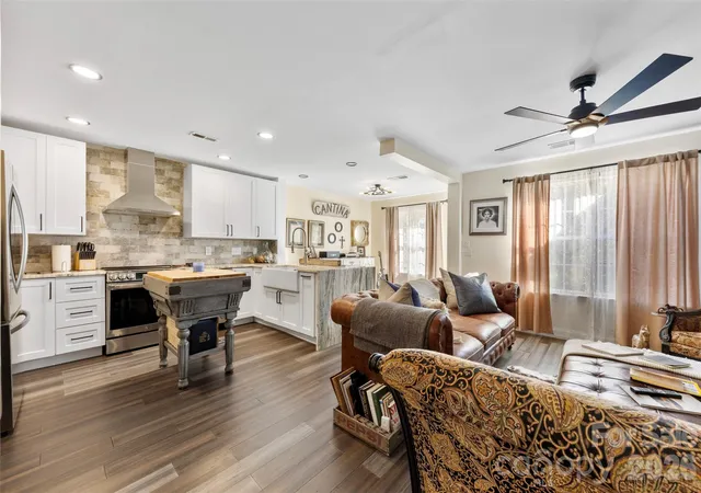 Photo 3 of Townhouse for sale at 11532 Delores Ferguson Ln, Charlotte, NC 28277 | MLS# 4422595 | Listing updated on 2026-10-28