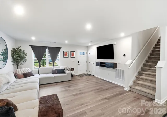 Photo 3 of Single family home for sale at 10253 Florentine Way, Charlotte, NC 28214 | MLS# 4422774 | Listing updated on 2026-09-21