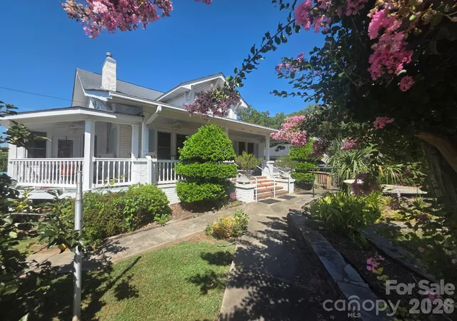 Photo 1 of Single family home for sale at 113 N Central Ave, Belmont, NC 28012 | MLS# 4422776 | Listing updated on 2026-09-29