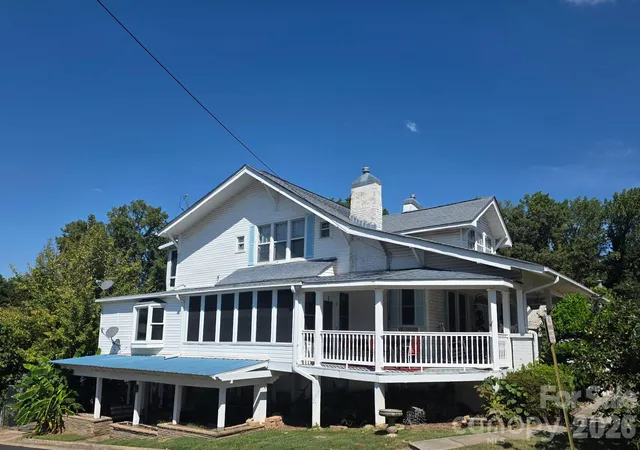 Photo 4 of Single family home for sale at 113 N Central Ave, Belmont, NC 28012 | MLS# 4422776 | Listing updated on 2026-09-29